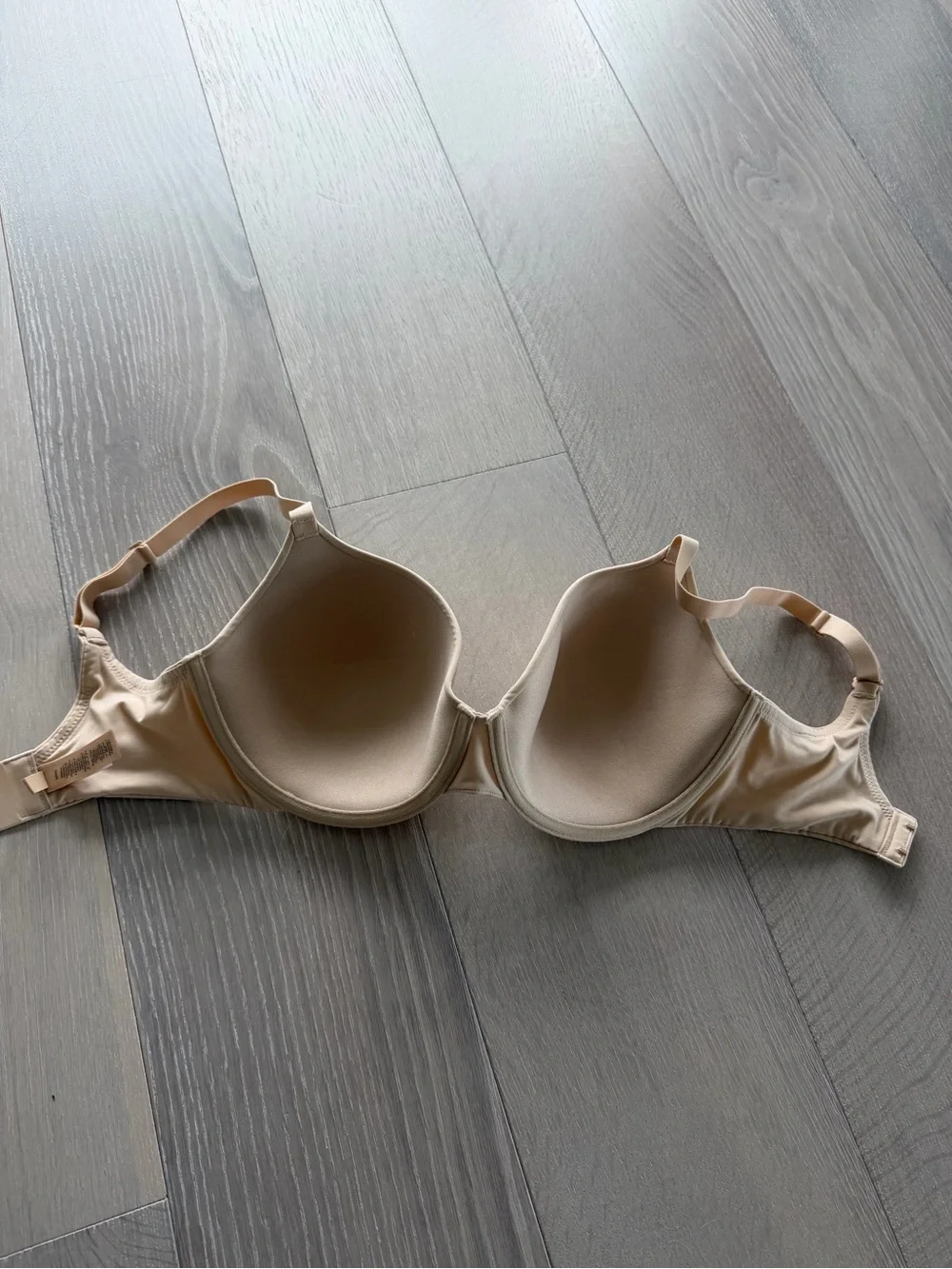 SKIMS Light Beige Bra - Picture 2 of 4